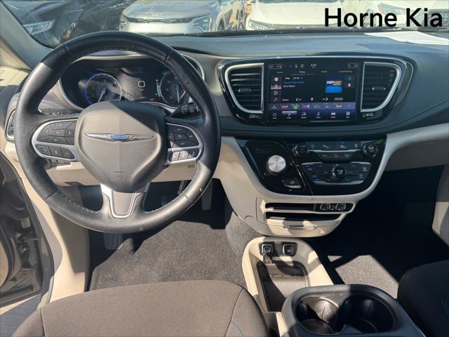 2021 Chrysler Pacifica Touring AWD