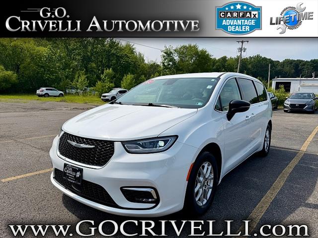 2024 Chrysler Pacifica Touring L for sale in New Castle, PA