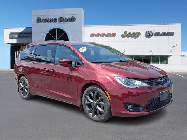 2020 Chrysler Pacifica 35th Anniversary Limited for sale in Bath, PA