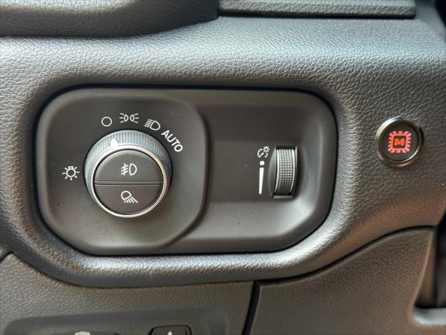 2023 Ram 1500 Big Horn Crew Cab 4x4 57 Box
