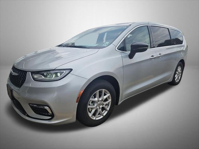 2024 Chrysler Pacifica Touring L for sale in Sioux City, IA