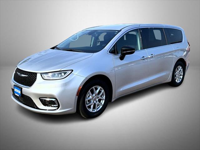2024 Chrysler Pacifica Touring L for sale in Sioux City, IA