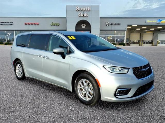 2023 Chrysler Pacifica Touring L for sale in Matteson, IL