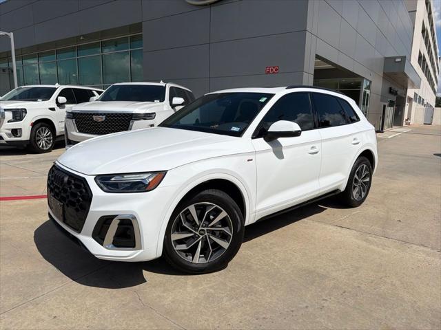 2024 Audi Q5 45 Premium's photo