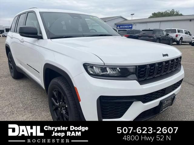 2026 Jeep Grand Cherokee Altitude 4x4 for sale in Rochester, MN