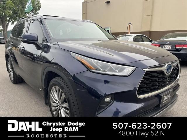 2021 Toyota Highlander Hybrid Platinum for sale in Rochester, MN