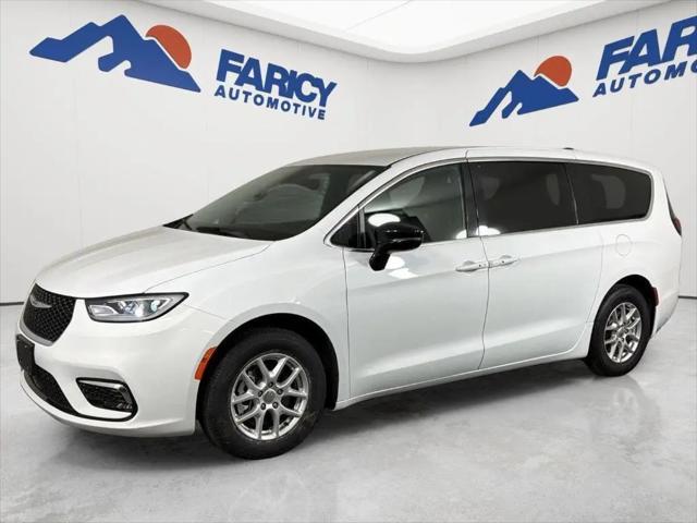 2025 Chrysler Pacifica Select for sale in Colorado Springs, CO
