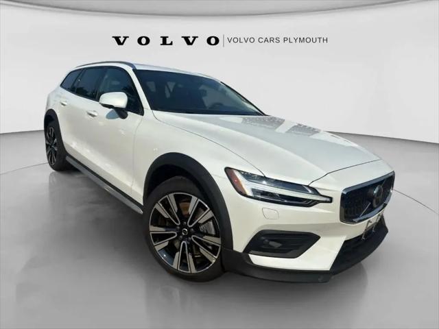 2026 Volvo V60 Cross Country Ultra, B5 AWD Gas mild hybrid for sale in Plymouth, MA