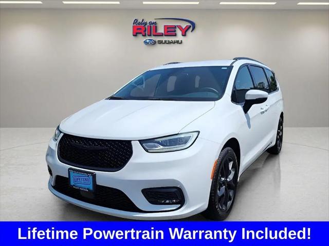 2023 Chrysler Pacifica Touring L AWD for sale in Dubuque, IA