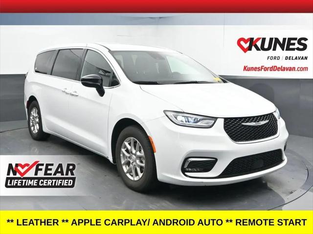 2025 Chrysler Pacifica Select for sale in Delavan, WI