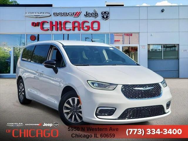 2024 Chrysler Pacifica Hybrid Select for sale in Chicago, IL
