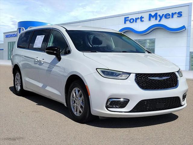 2024 Chrysler Pacifica Touring L for sale in Fort Myers, FL