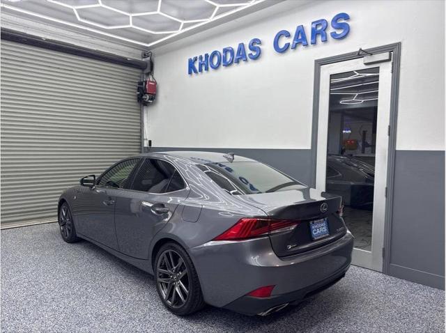 2017 Lexus IS 200t Base 4dr Sedan