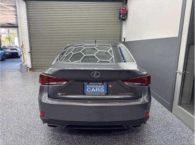 2017 Lexus IS 200t Base 4dr Sedan