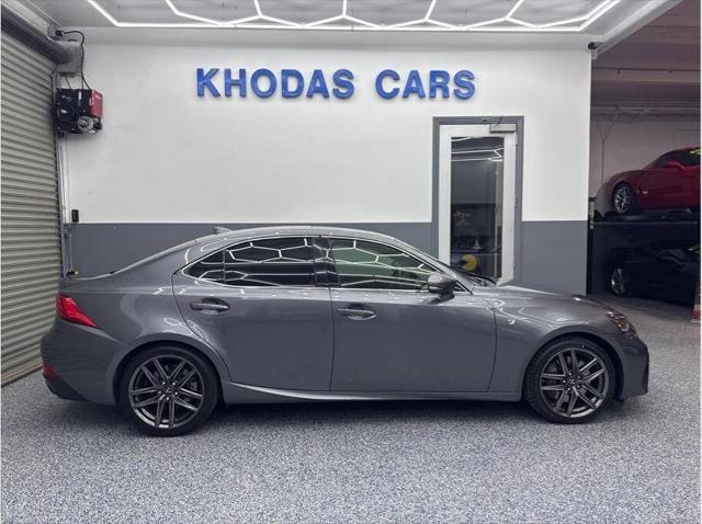 2017 Lexus IS 200t Base 4dr Sedan