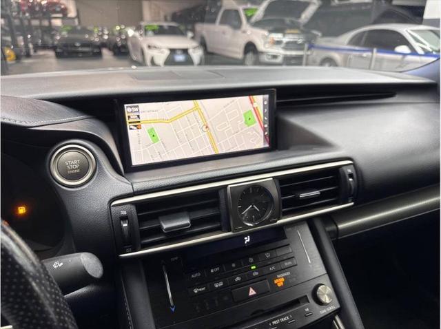 2017 Lexus IS 200t Base 4dr Sedan
