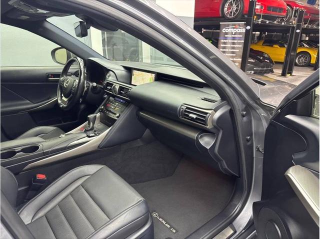 2017 Lexus IS 200t Base 4dr Sedan