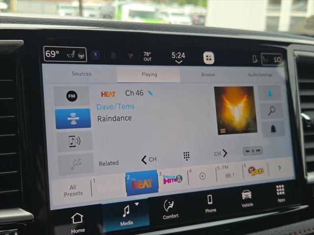 2027 Chrysler Pacifica PACIFICA SELECT