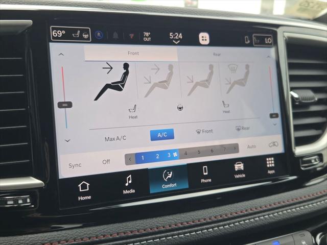 2027 Chrysler Pacifica PACIFICA SELECT