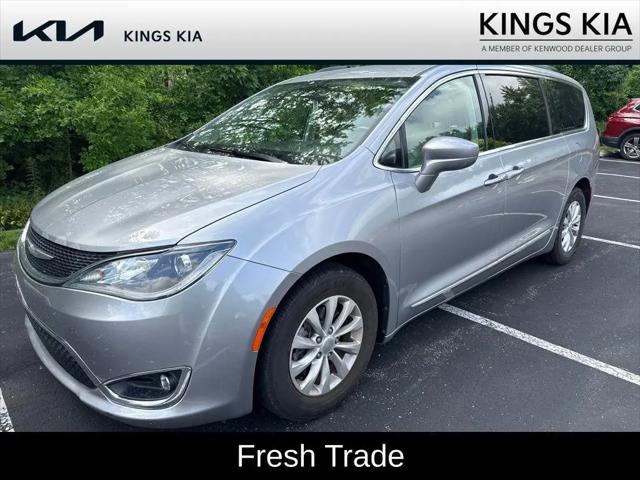 2017 Chrysler Pacifica Touring-L for sale in Cin, OH