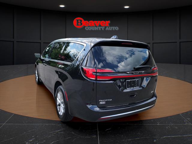 2027 Chrysler Pacifica PACIFICA SELECT AWD