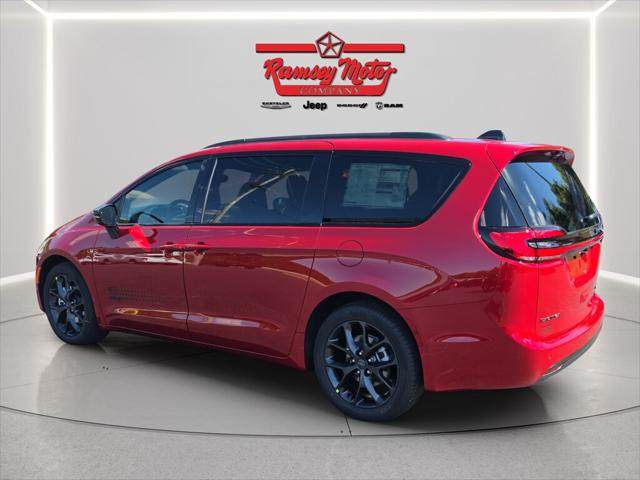 2027 Chrysler Pacifica PACIFICA SELECT