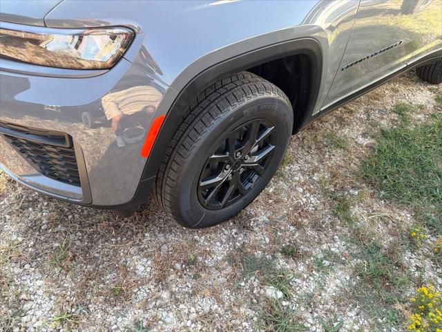 2027 Jeep Grand Cherokee Laredo Altitude 2027 Jeep Grand Cherokee Laredo Altitude