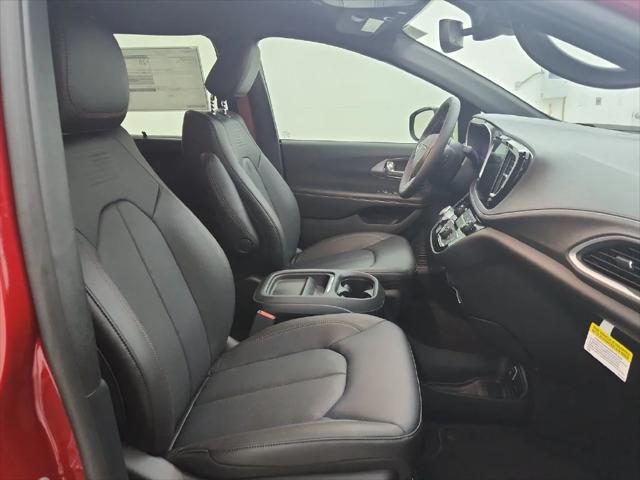 2027 Chrysler Pacifica Select AWD