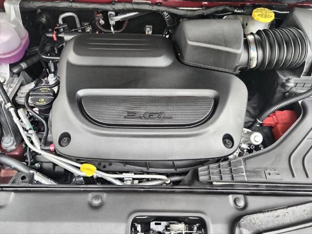 2027 Chrysler Pacifica Select AWD
