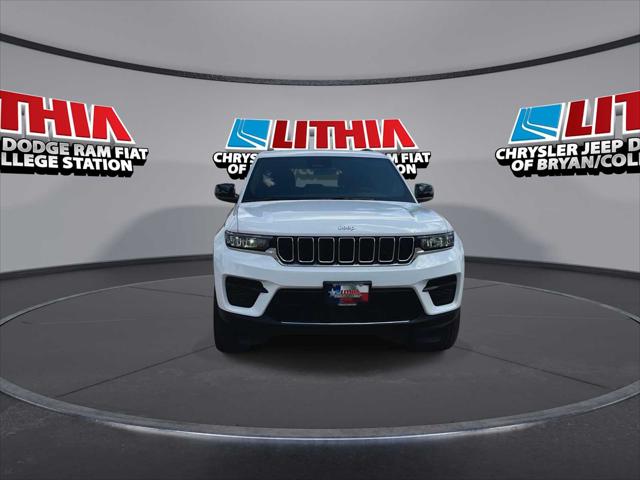 2026 Jeep Grand Cherokee GRAND CHEROKEE LAREDO X 4X4