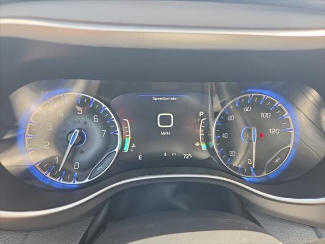 2027 Chrysler Pacifica Select