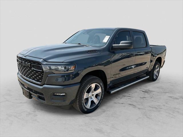 2026 RAM 1500 RAM 1500 EXPRESS CREW CAB 4X2 57 BOX