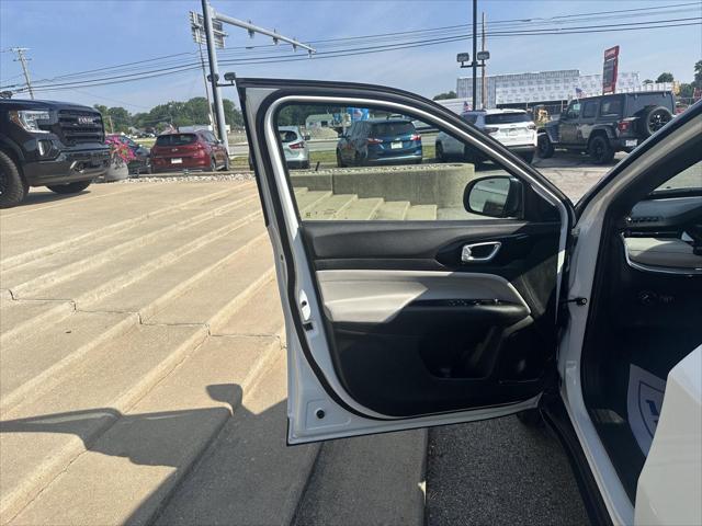 Used 2024 Jeep Compass Limited 4x4 For Sale in Toledo, OH