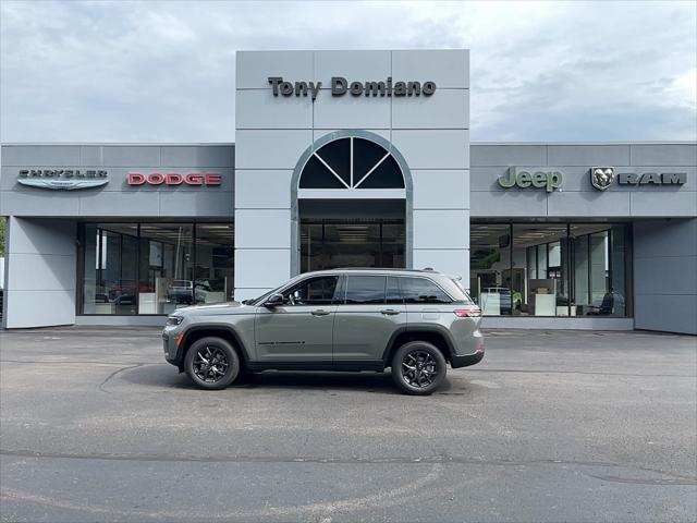 2027 Jeep Grand Cherokee Laredo Altitude for sale in Eynon, PA