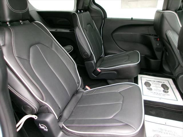 2027 Chrysler Pacifica Limited AWD