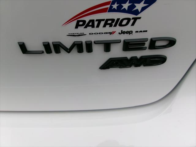 2027 Chrysler Pacifica Limited AWD