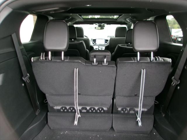 2027 Chrysler Pacifica Limited AWD