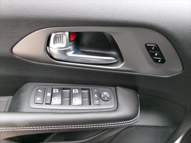 2027 Chrysler Pacifica Limited AWD