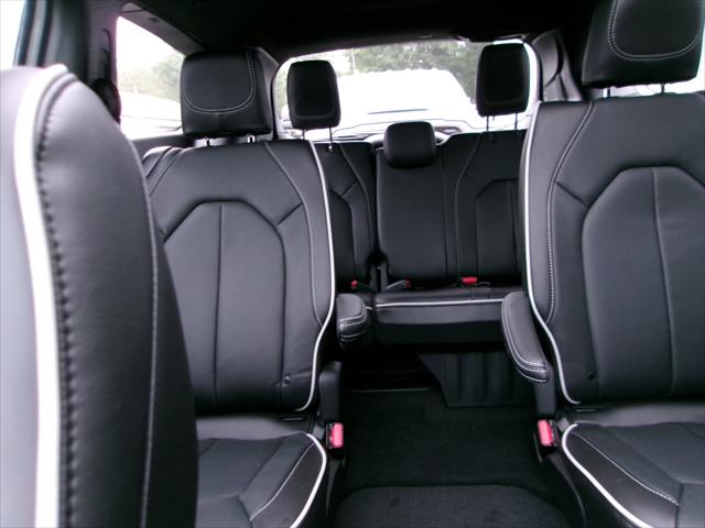 2027 Chrysler Pacifica Limited AWD