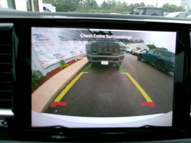2027 Chrysler Pacifica Limited AWD