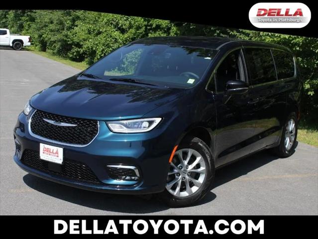 2025 Chrysler Pacifica Select for sale in Plattsburgh, NY