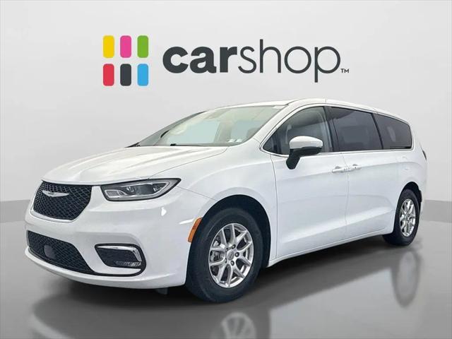 2023 Chrysler Pacifica Touring L for sale in Pittsburgh, PA