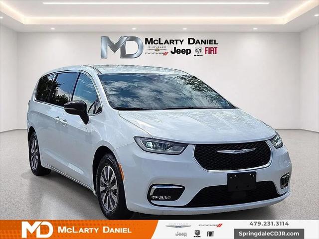 2024 Chrysler Pacifica Hybrid Select for sale in Springdale, AR