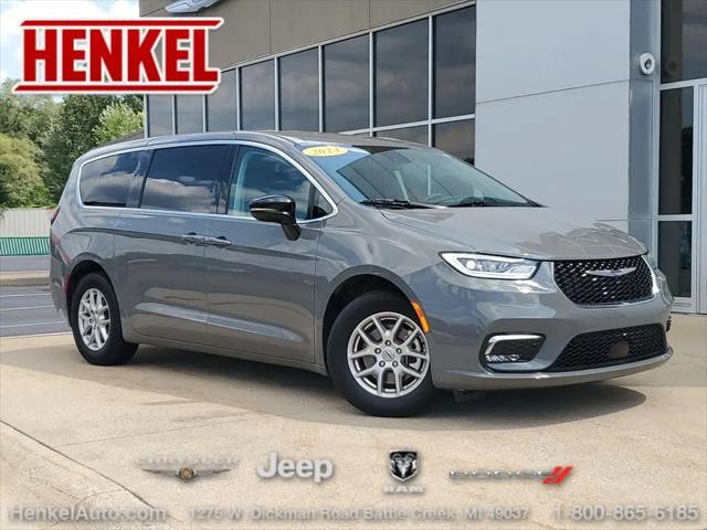 2024 Chrysler Pacifica Touring L for sale in Battle Creek, MI