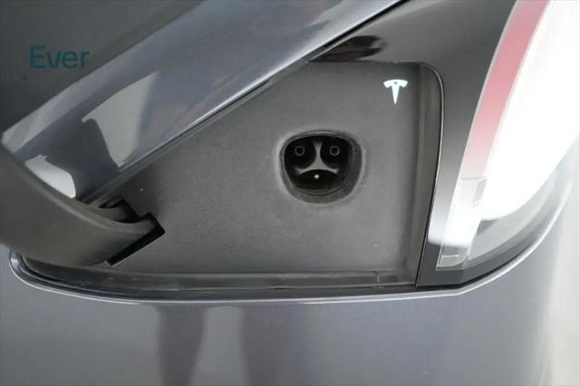 2022 Tesla Model X Plaid Tri Motor All-Wheel Drive