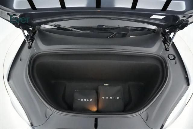 2022 Tesla Model X Plaid Tri Motor All-Wheel Drive