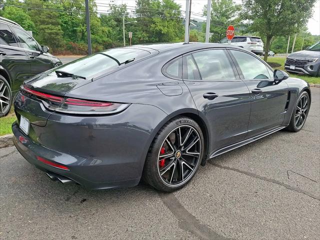 2022 Porsche Panamera GTS