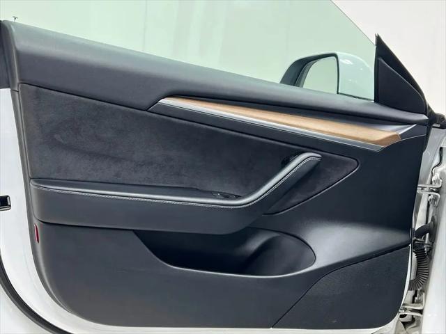 2021 Tesla Model 3 Standard Range Plus Rear-Wheel Drive