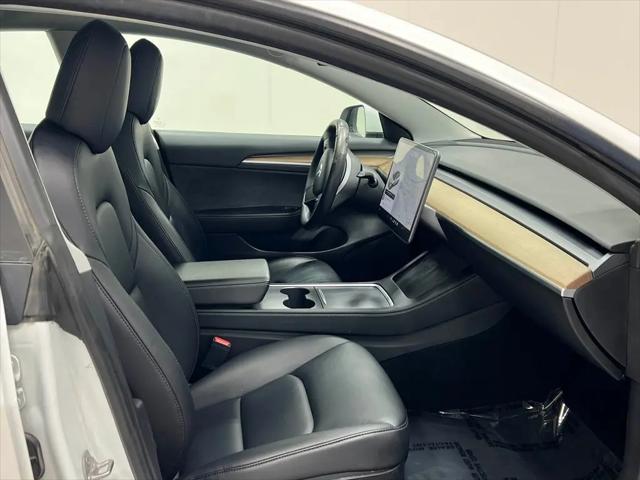2021 Tesla Model 3 Standard Range Plus Rear-Wheel Drive