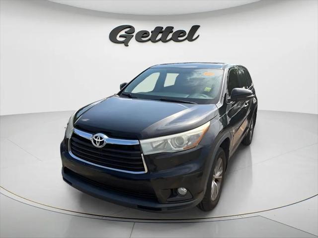 2016 Toyota Highlander LE Plus V6 for sale in Gainesville, FL